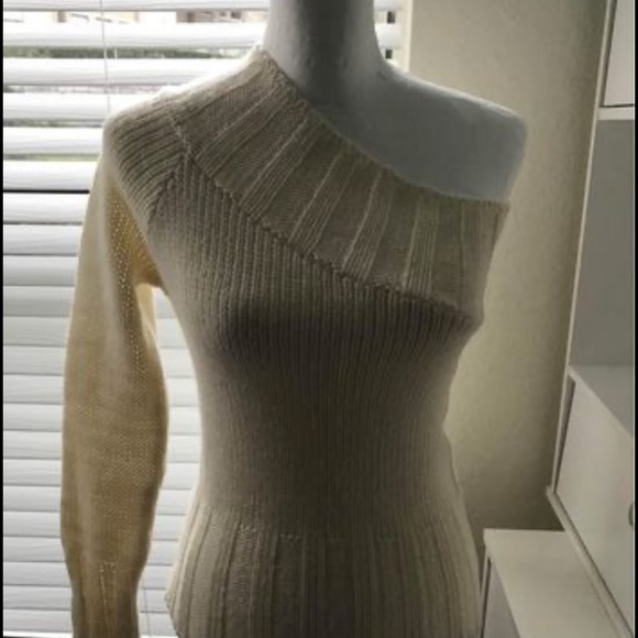 Stradivarius brand women’s sweater,size xs - Picture 1 of 4
